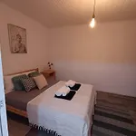 Clover's House - Al